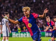 虎扑体育- 里程碑夜！斯图加特防线松动，欧冠今晚刷纪录，质疑声仍在，临场指挥获称赞