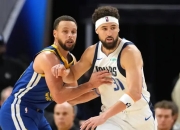 虎扑-库里在西班牙队比赛中势不可挡，战术调整引发热议！的简单介绍