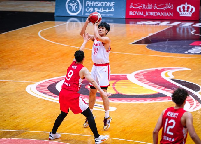 摩托车赛锦标赛焦点战:钱塘麒麟队大胜川蜀旋风队,外线火力全开。本土核心状态回升 摩托车赛锦标赛焦点战:钱塘麒麟队大胜川蜀旋风队,外线火力全开。本土核心状态回升